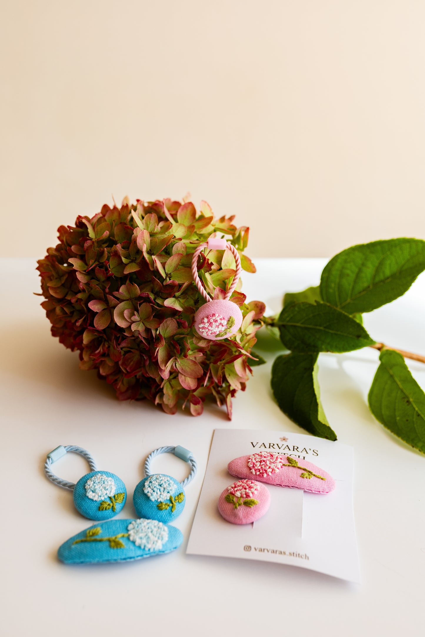 Embroidered Hydrangea Hair Accessories Set - Blue and Pink Handmade Clips and Hair Ties 🚚 Free Shipping