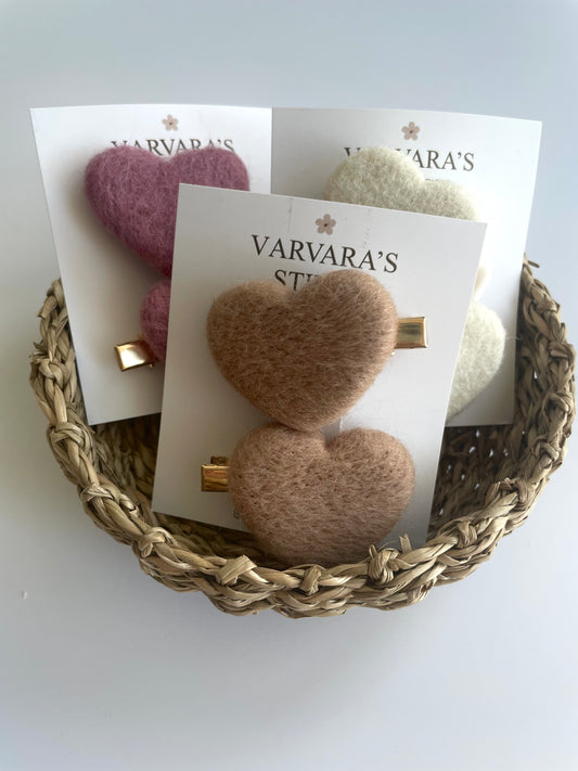 Set of 2 Beige Wool Heart Hair Clips for Girls – Handmade 🚚 Free Shipping from Ukraine🇺🇦