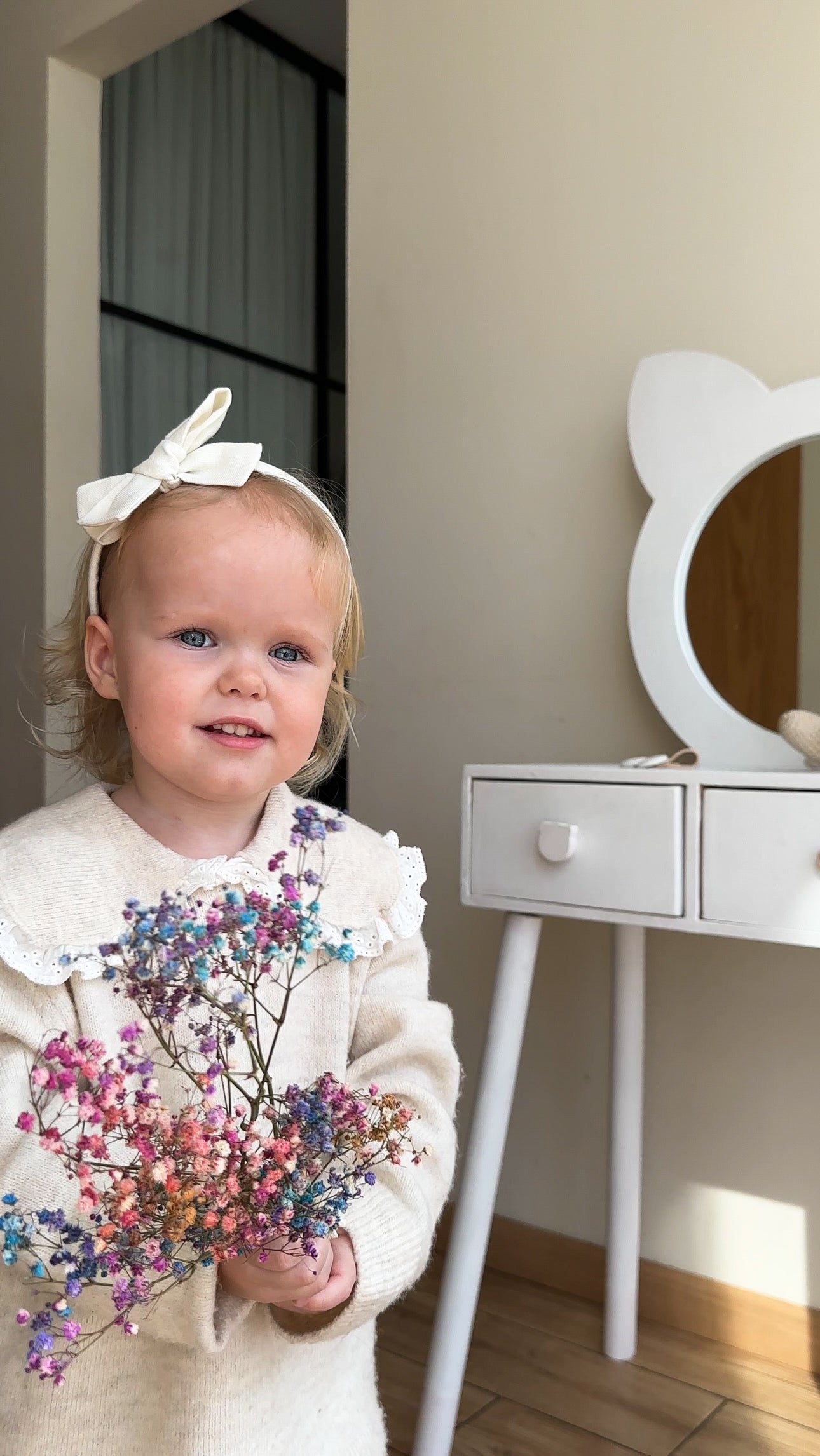Luxury Personalized Linen Hair Accessories Gift Set for Girls – Headband, Bow Clip & Embroidered Heart Clips