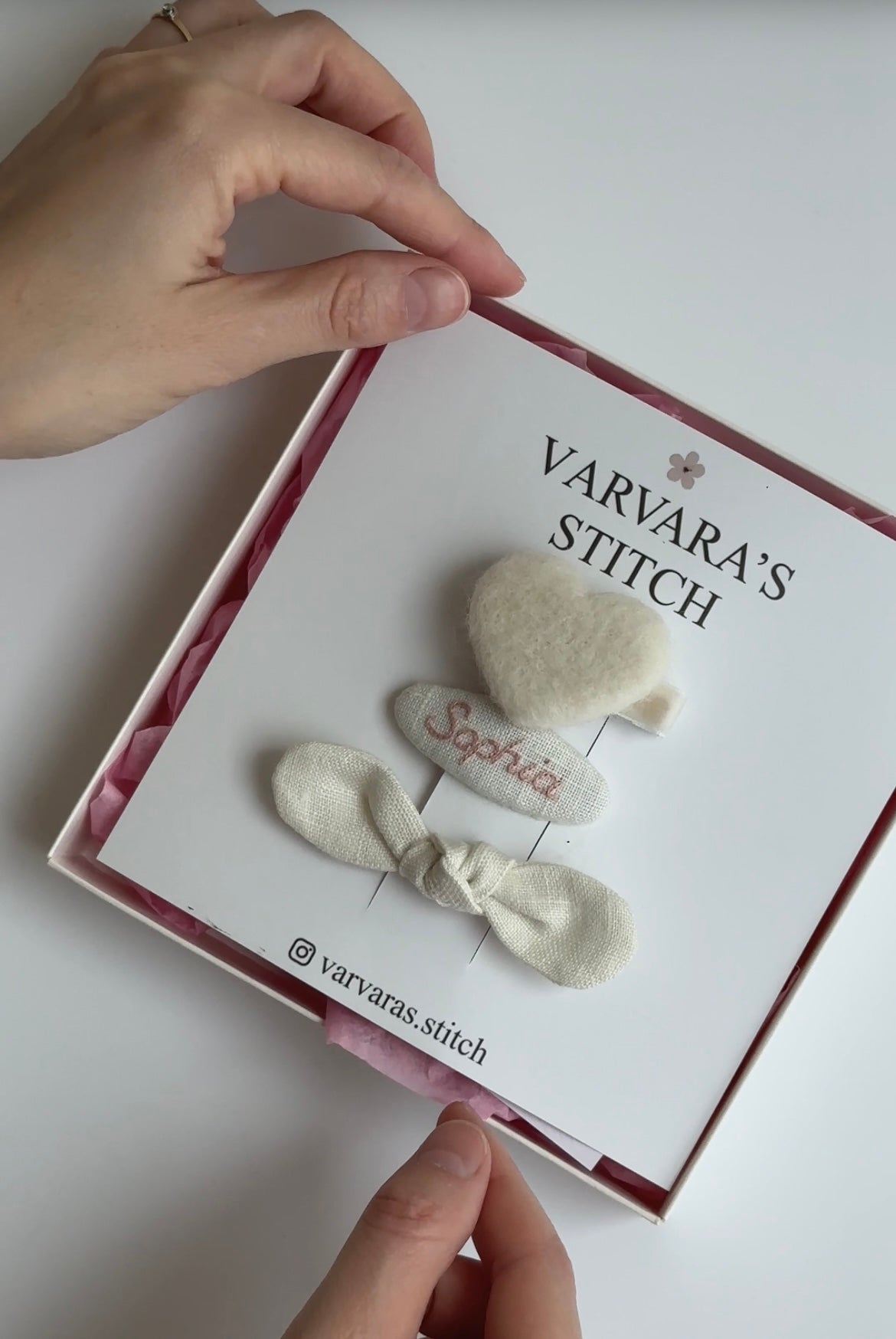Luxury Personalized Linen Hair Accessories Gift Set for Girls – Headband, Bow Clip & Embroidered Heart Clips