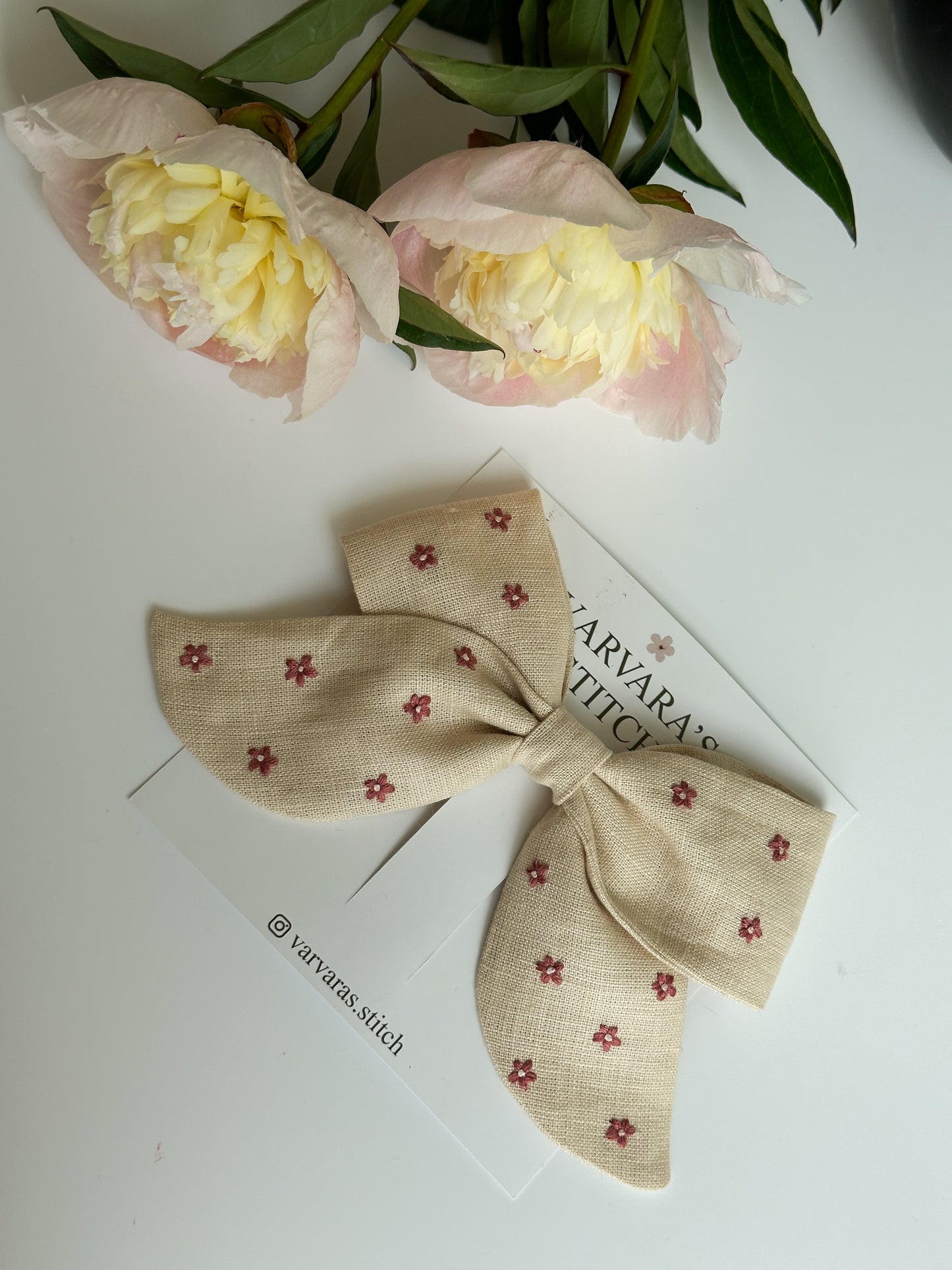 Personalized Linen Hair Accessories Set for Toddler Girls | Beige 3 Embroidered Hair Clips & Floral Bow 🎁 🚚 Free Shipping from Ukraine🇺🇦