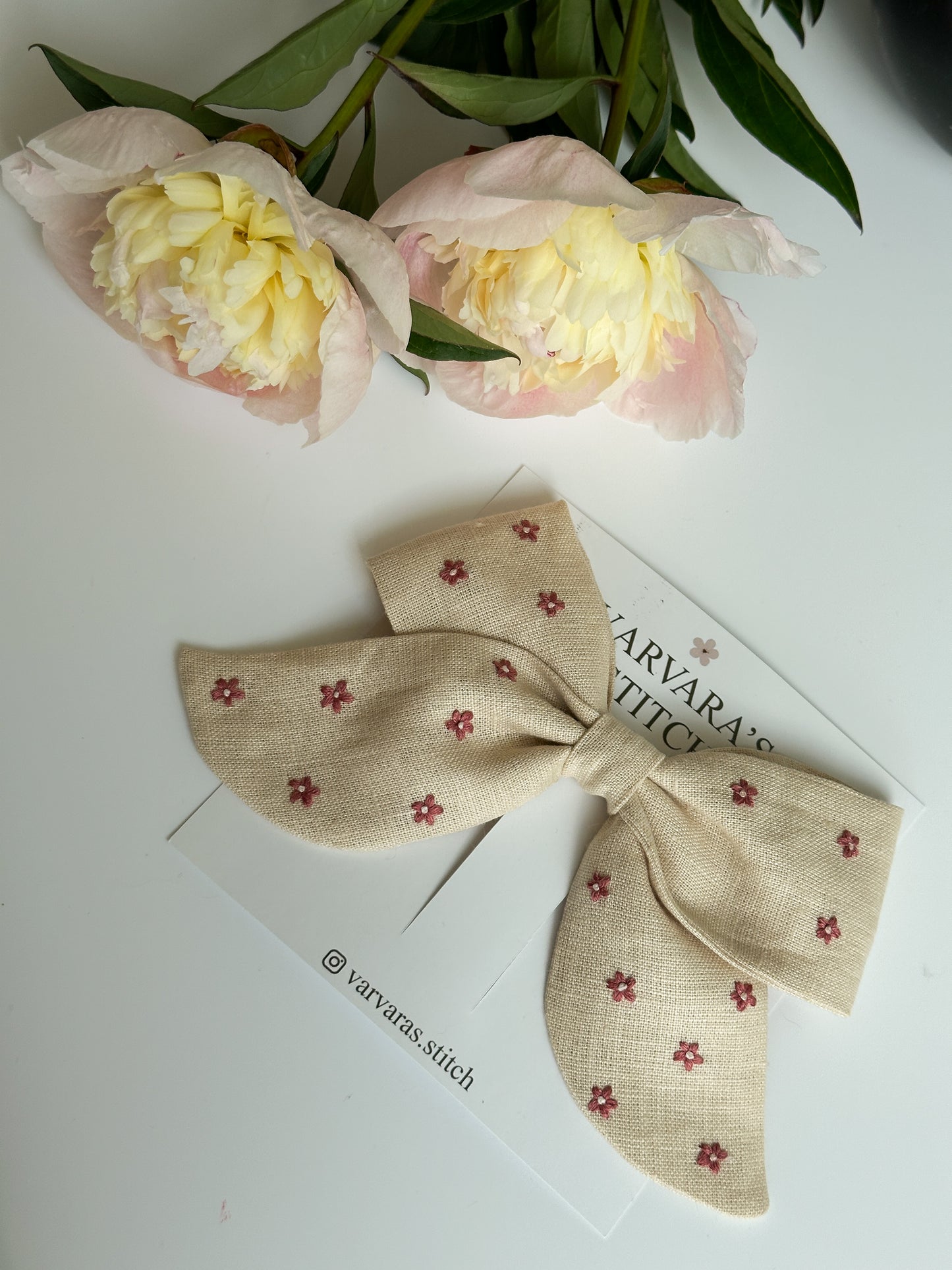 Personalized Linen Hair Accessories Set for Toddler Girls | Beige 3 Embroidered Hair Clips & Floral Bow 🎁 🚚 Free Shipping from Ukraine🇺🇦