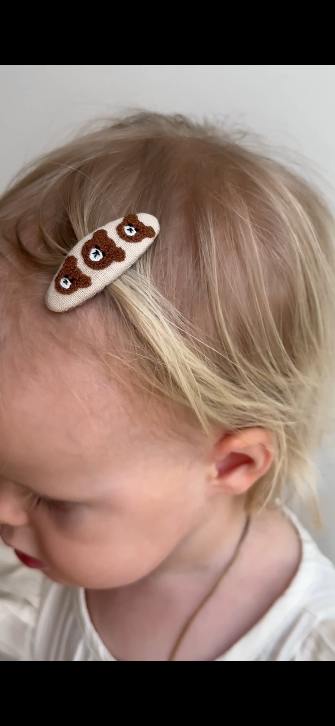 Personalized Baby Hair Clips Gift Set with Hanging Organizer, Brown Wool Heart Clips , Embroidered Name Hair Clip, Teddy Bears Clip 🚚 Free Shipping