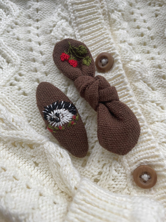Embroidered Linen Hair Clips – Hedgehog & Raspberry Set 🚚 Free Shipping