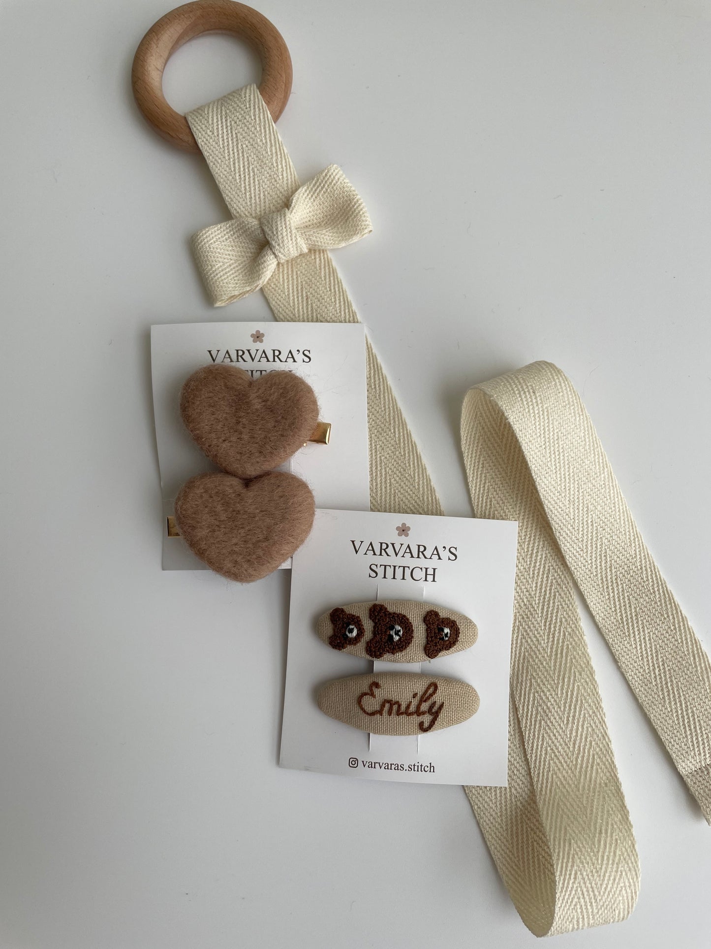 Personalized Baby Hair Clips Gift Set with Hanging Organizer, Brown Wool Heart Clips , Embroidered Name Hair Clip, Teddy Bears Clip 🚚 Free Shipping