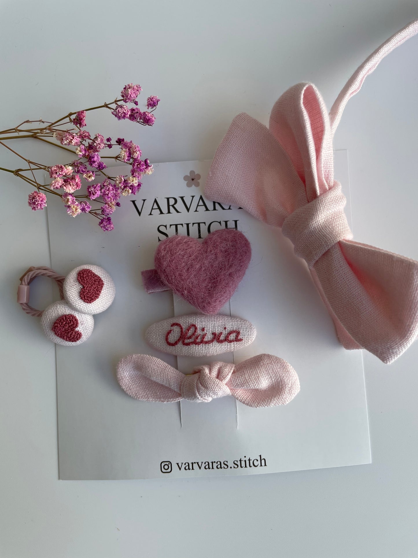 Luxury Personalized Linen Hair Accessories Gift Set for Girls – Headband, Bow Clip & Embroidered Heart Clips