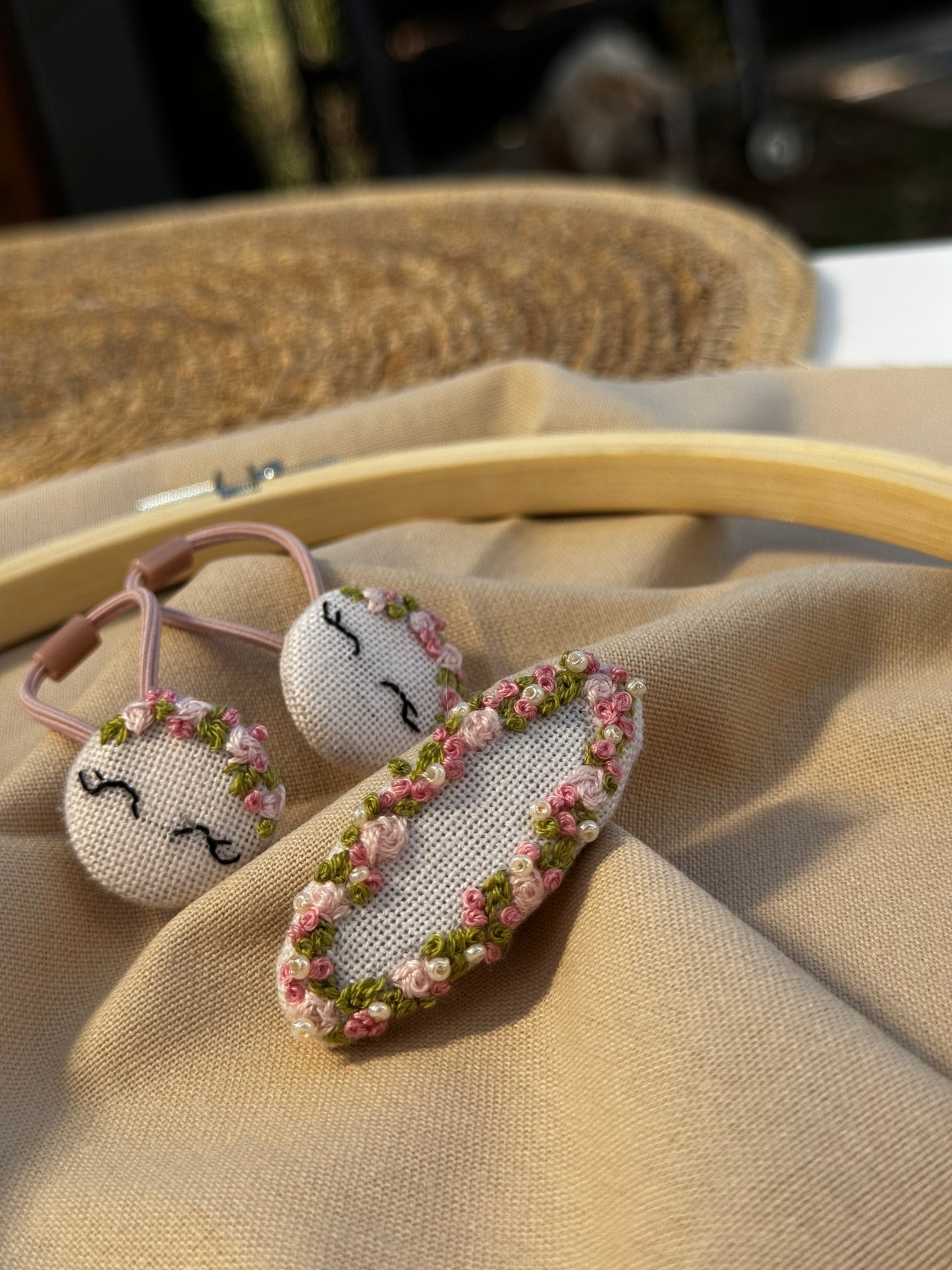 Floral Embroidered Linen Hair Tie & Clip Set 🚚 Free Shipping