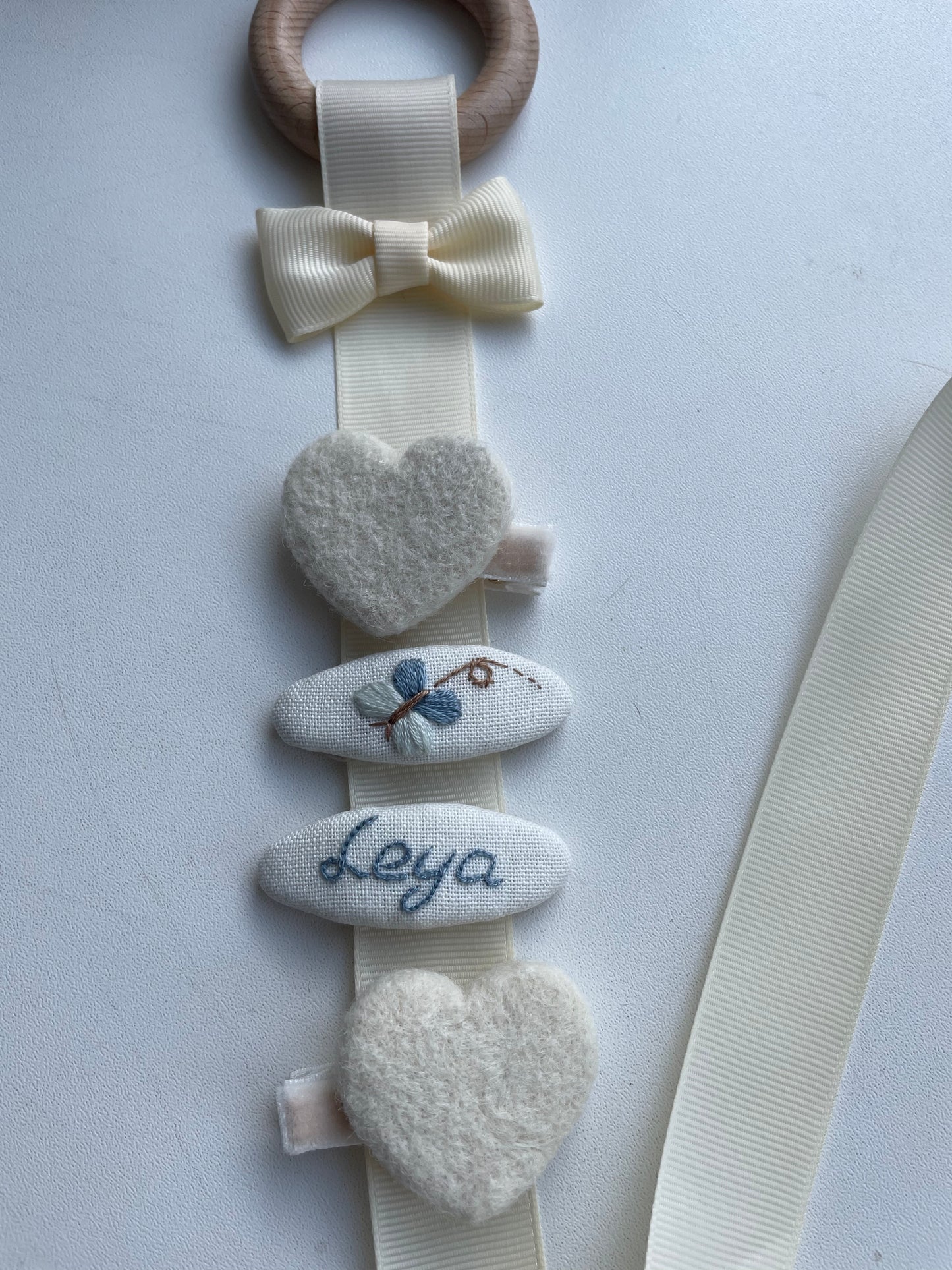 Personalized Baby Hair Clips Gift Set with Hanging Organizer, Wool Heart Clips & Embroidered Name Hair Clips, Blue Newborn Gift 🚚 Free Shipping