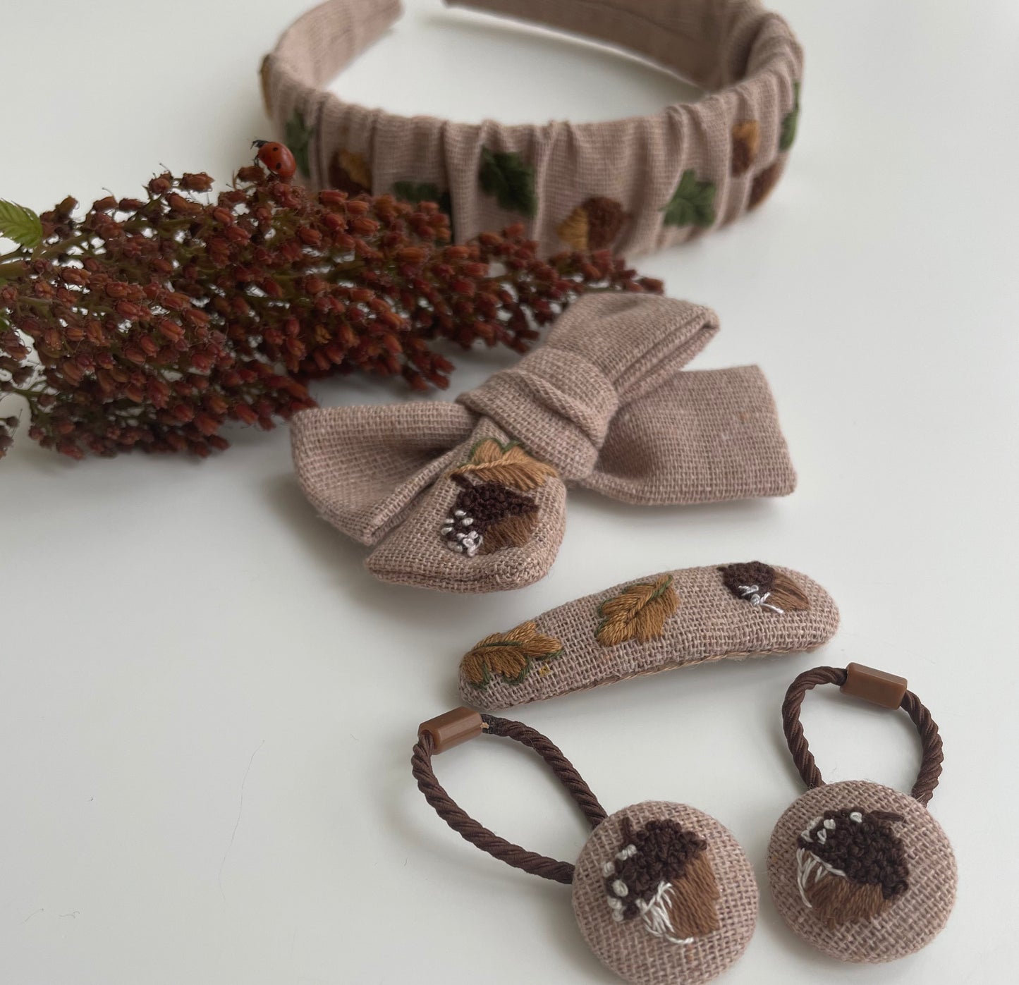 Embroidered Linen Autumn Baby Hair Accessories Set: Acorn Hair Ties, Clip, Bow & Headband 🚚 Free Shipping