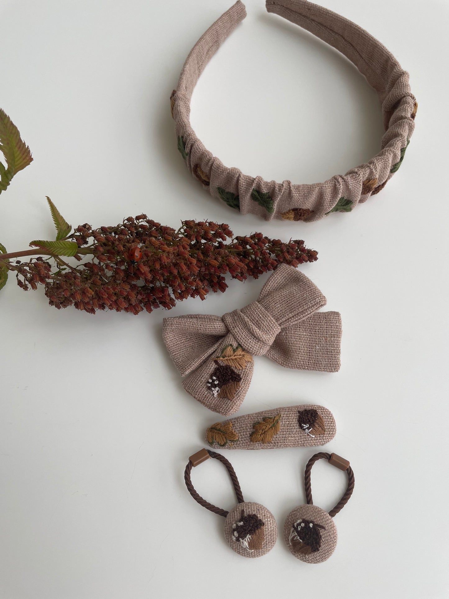 Embroidered Linen Autumn Baby Hair Accessories Set: Acorn Hair Ties, Clip, Bow & Headband 🚚 Free Shipping
