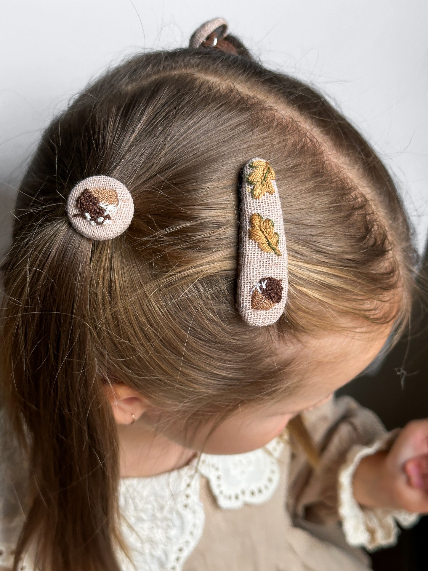 Hand Embroidered Hair Bow, Clip and Elastics: Chery, Daisy, Fly and Acorn Design 🚚 Free Shipping