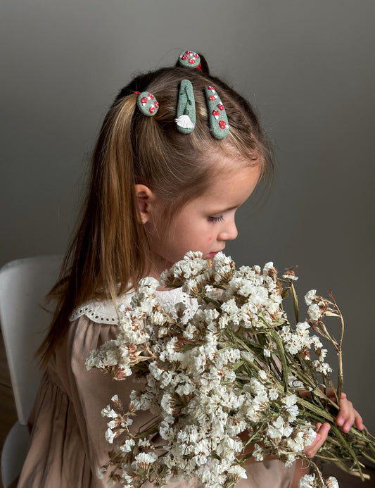 Handmade Embroidered Linen Hair Clip and Ties Set – Baby Girl Accessories 🚚 Free Shipping