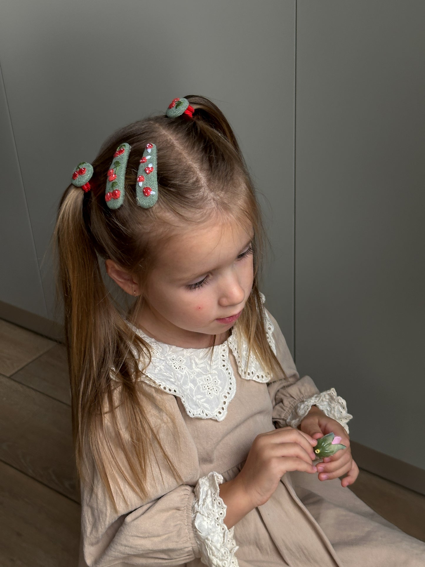 🇺🇸 Handmade Embroidered Linen Hair Clip & Ties Set – Baby Girl Accessories | Ships from USA 🚚 Free Shipping