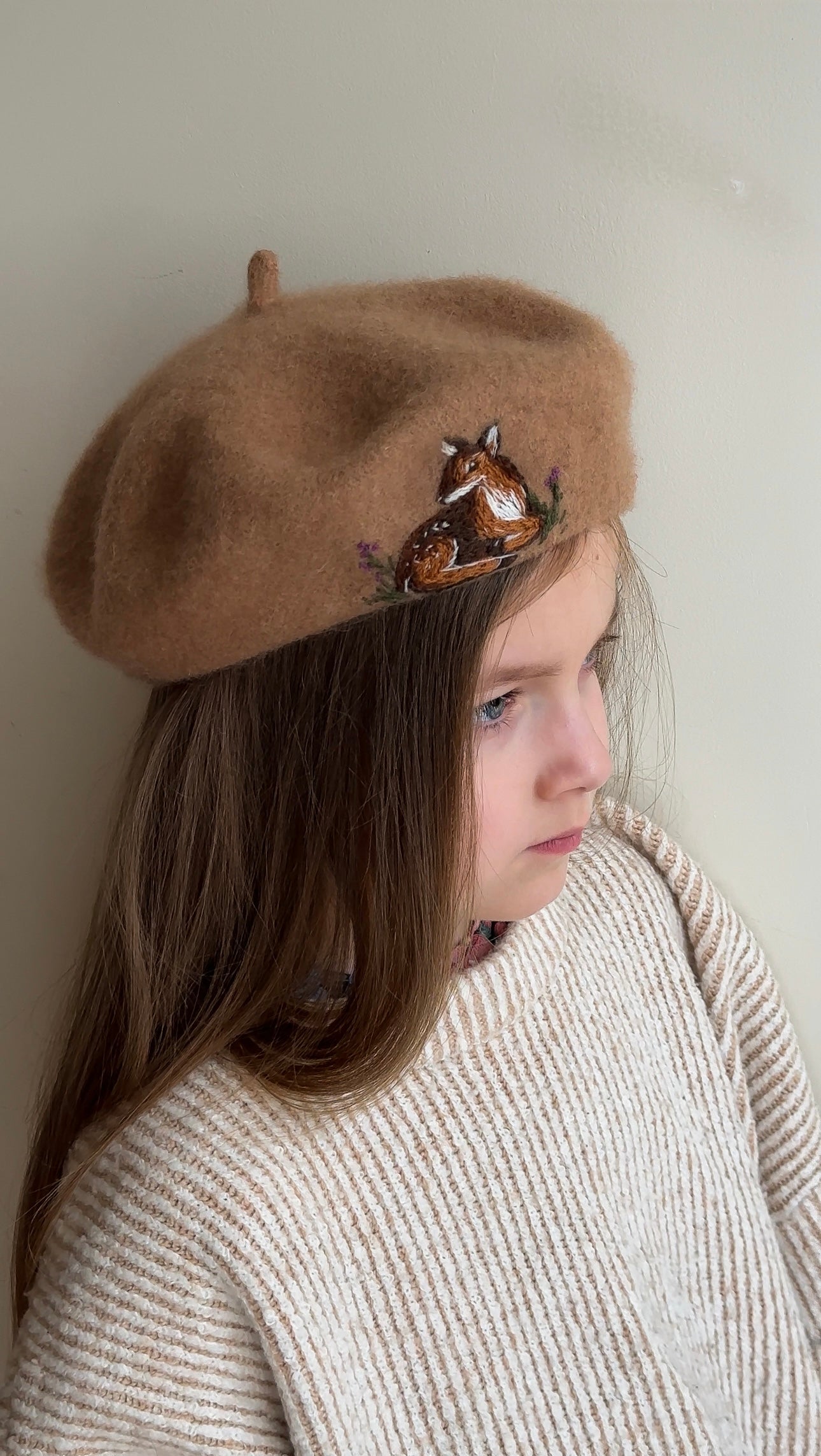 Hand Embroidered Wool Beret for Girls, Beret with Deer 🚚 Free Shipping