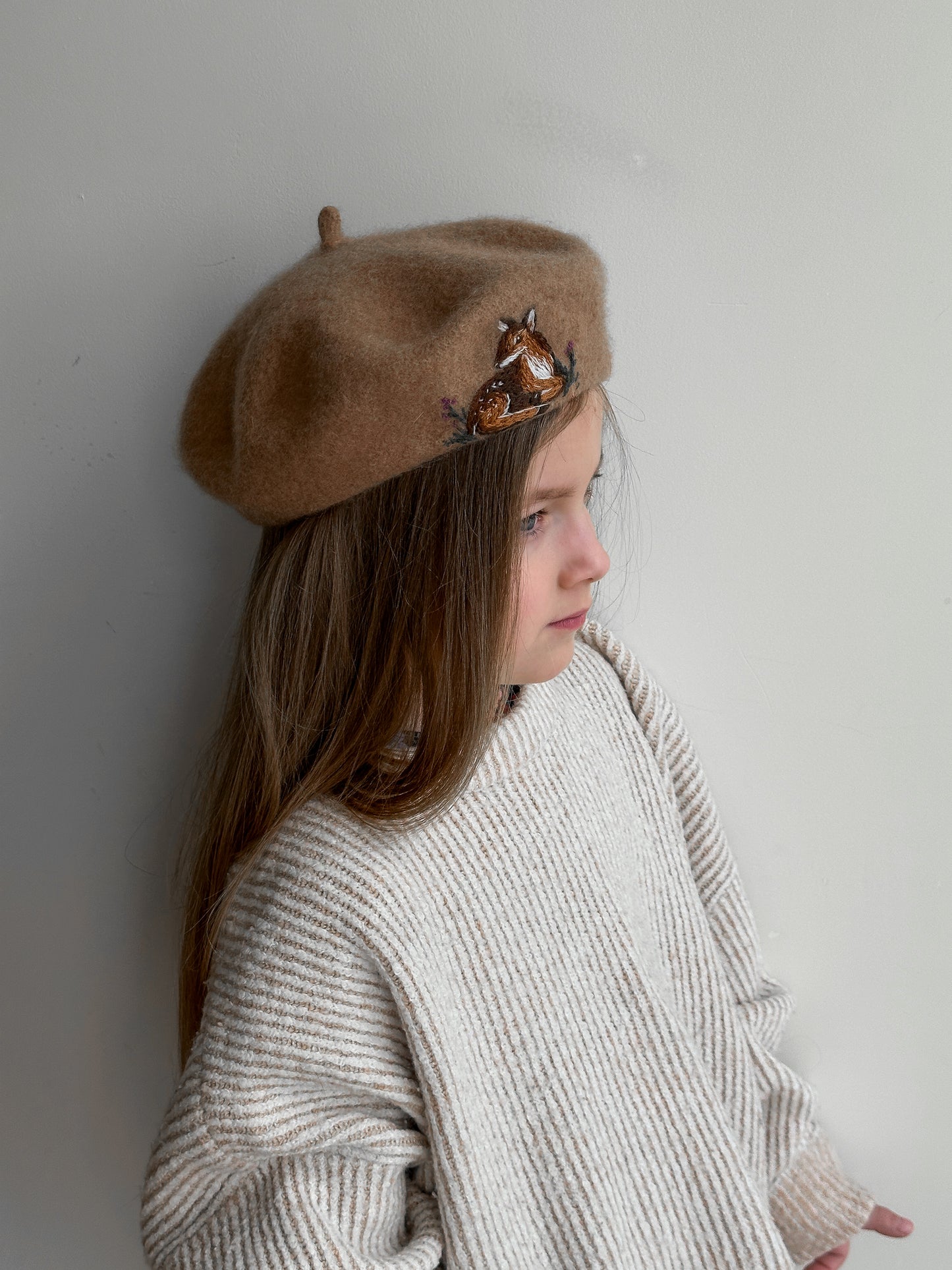 Hand Embroidered Wool Beret for Girls, Beret with Deer 🚚 Free Shipping