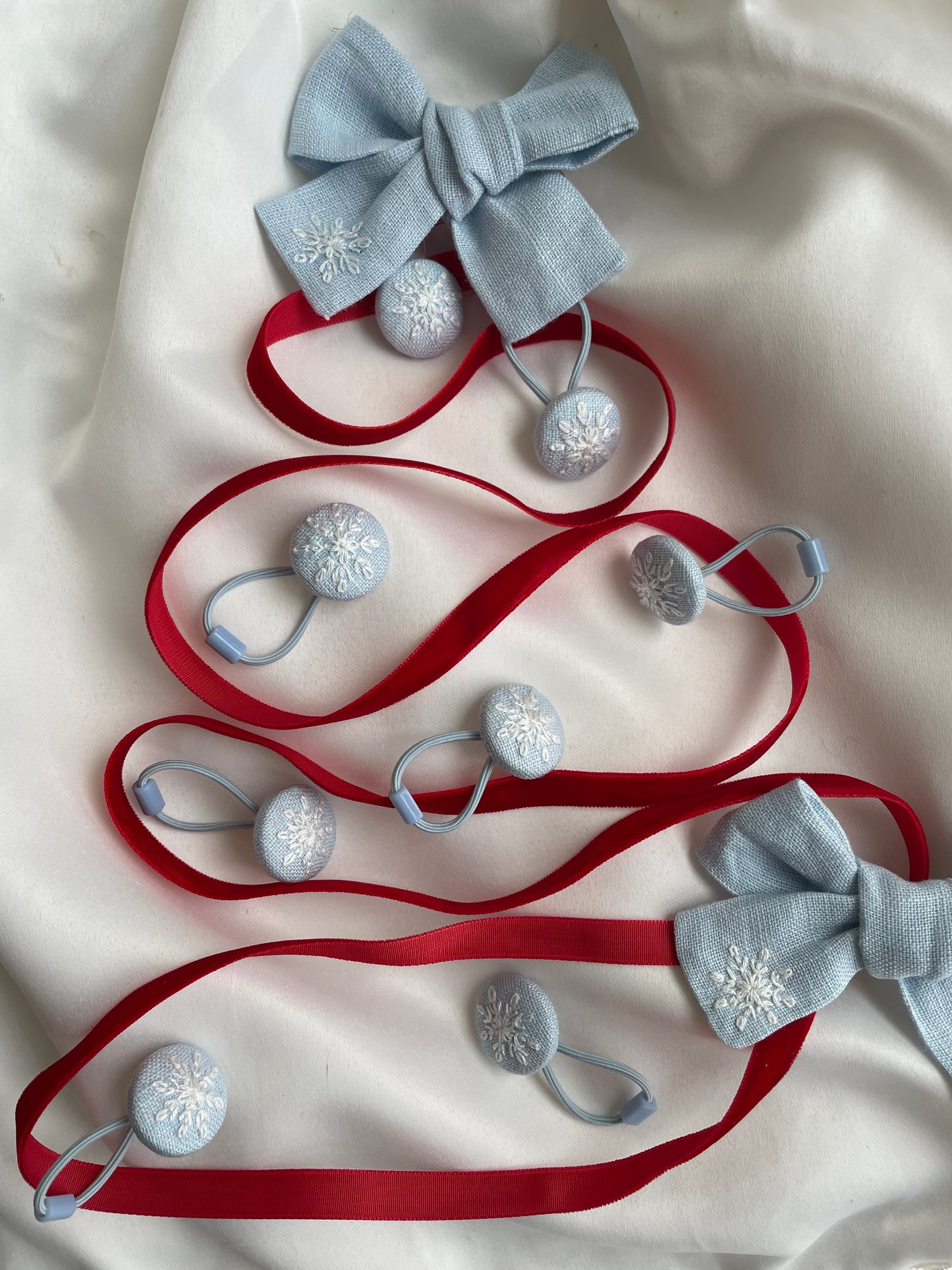 Hand-embroidered Linen Hair Accessories Set, Winter Fruit Design 🚚 Free Shipping