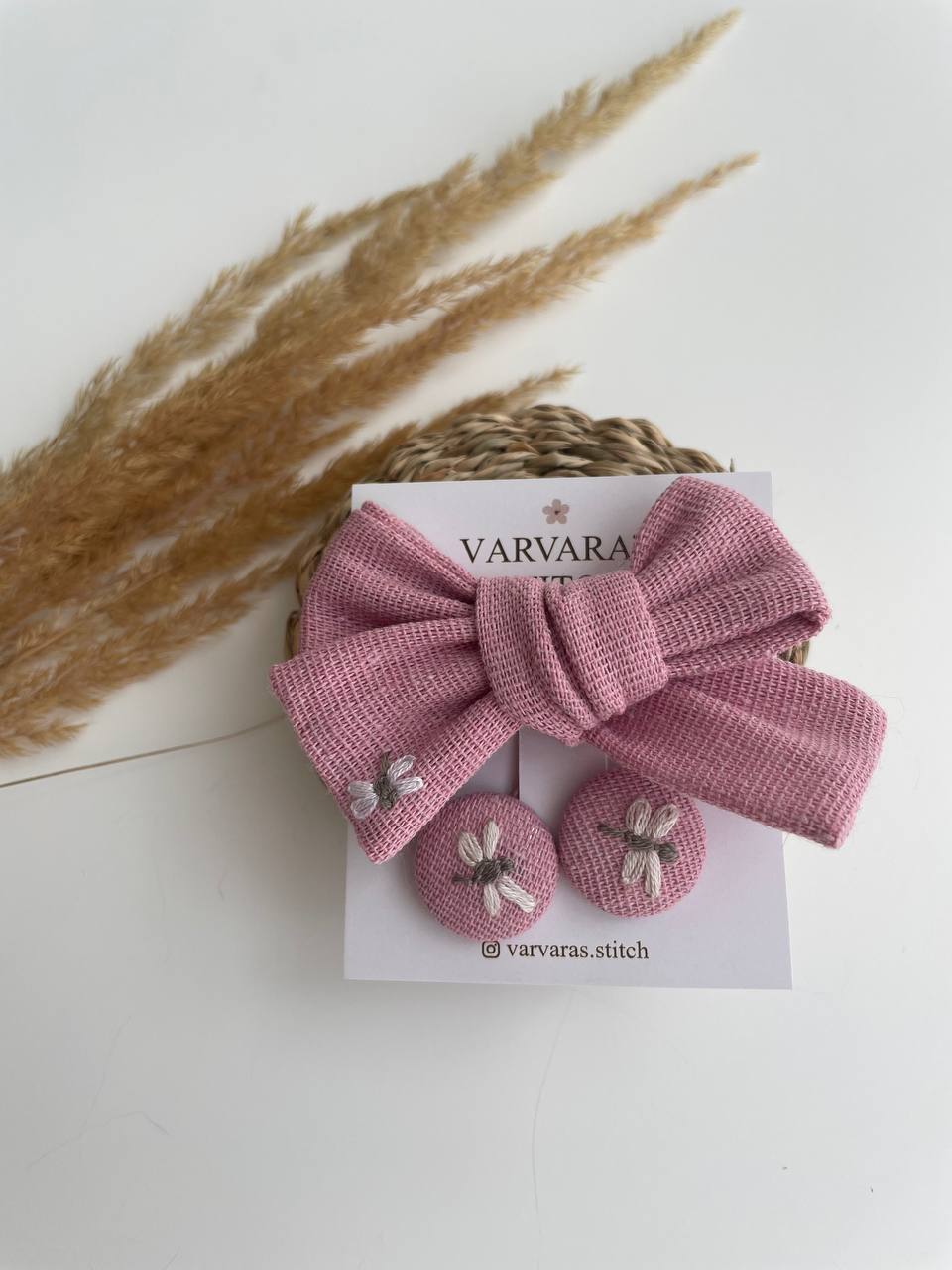 Hand Embroidered Hair Bow, Clip and Elastics: Chery, Daisy, Fly and Acorn Design 🚚 Free Shipping
