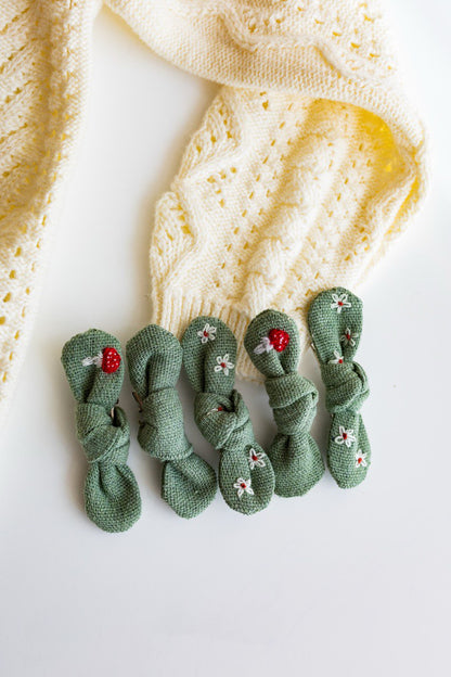 Mini Hair Bows & Elastic Set – Hand Embroidered Mushrooms, Flowers & Hearts 🚚 Free Shipping from Ukraine🇺🇦